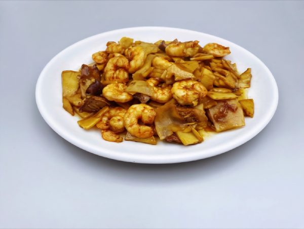 44. Gambas con bambú y setas chinas